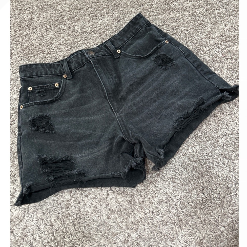 No Boundaries Distressed Black Denim Shorts Raw Hem Ripped Juniors Size 11